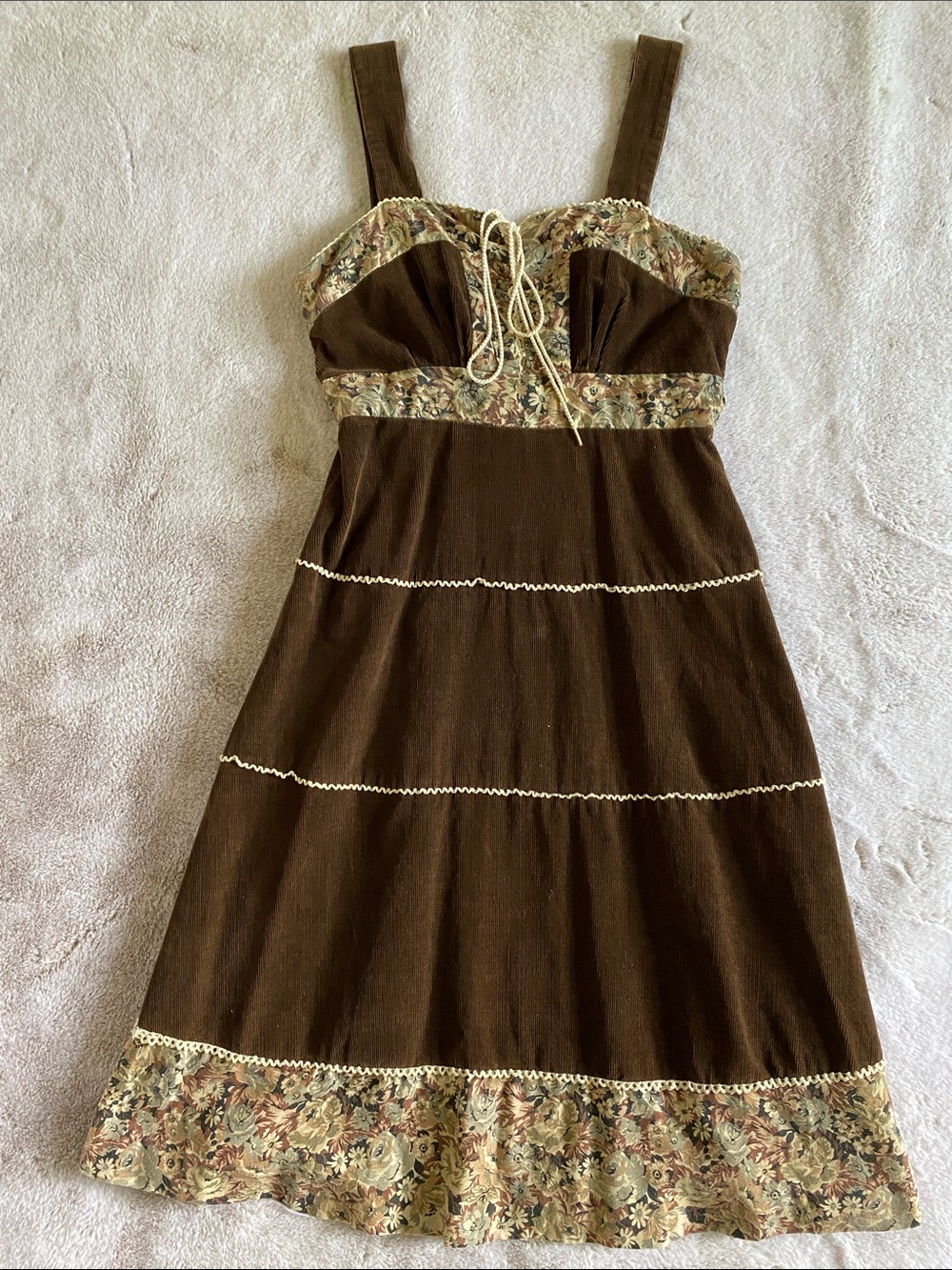 Vintage Brown Floral-Trim Midi Dress with Tie Bodice